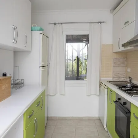 Comfortable Triplex 5 Min To The With Garden In ホテル ボドルム